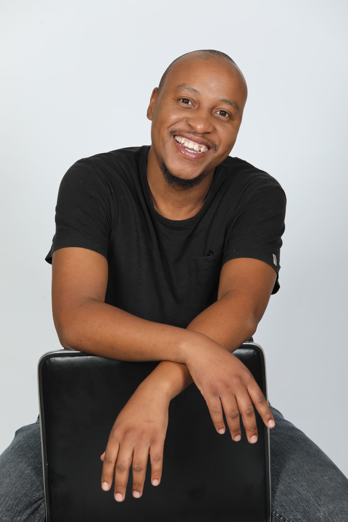 Exclusive Interview: Thabiso’s Journey from Sports Management to Stand-Up Comedy: A Story of Passion, Growth, and Business. Post feature image